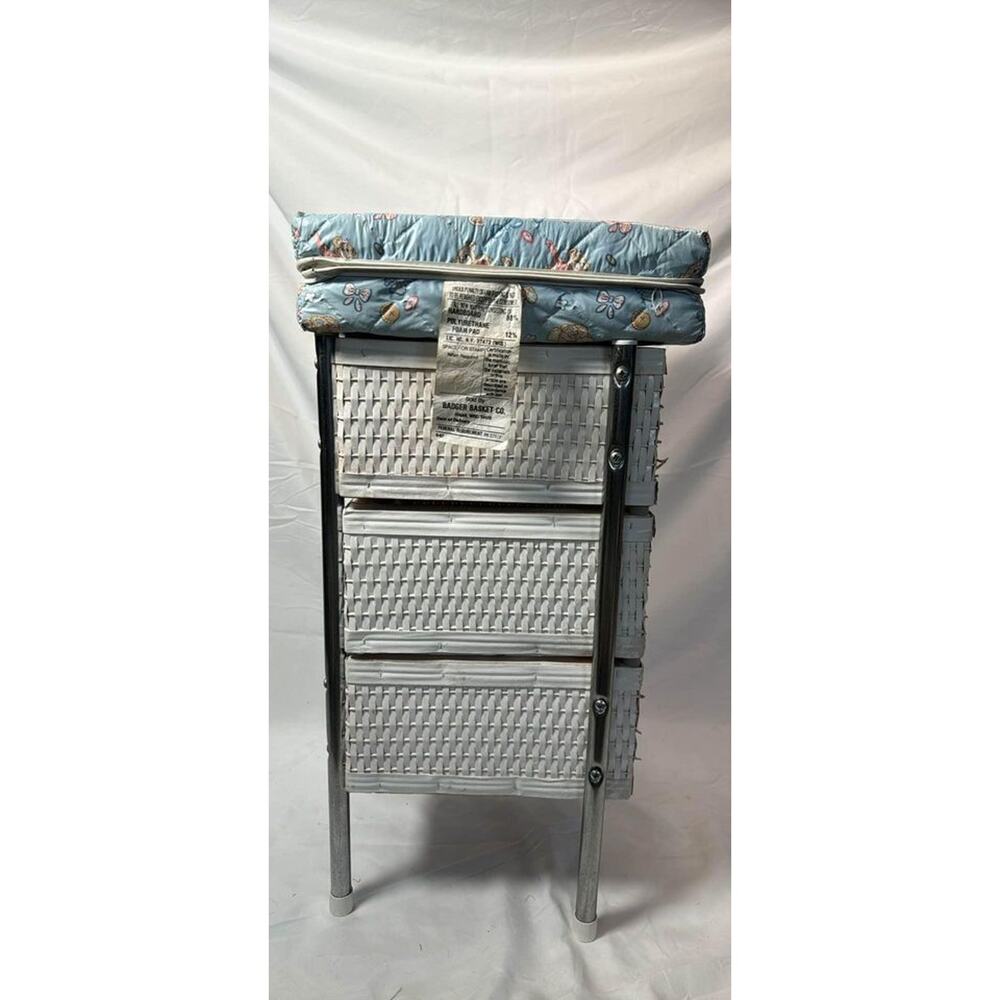 VTG Doll White Wicker Storage Changing Table Teddy Bear Print Changing Pad‎ Top